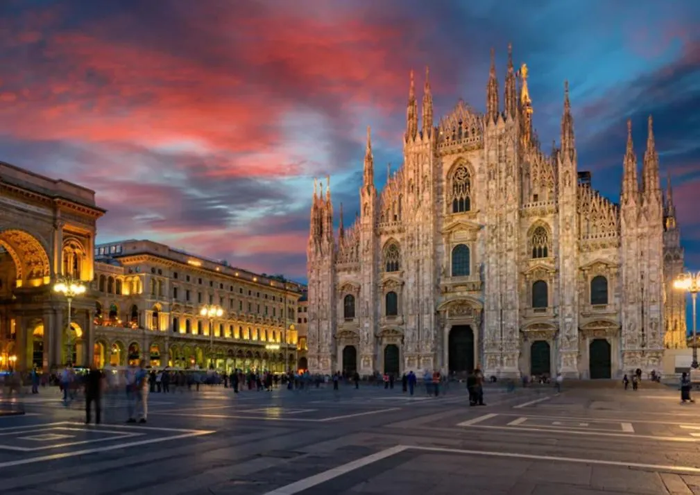 Bilocale In Bande Nere-Metro Rossa Duomo Apartment Milan 0*,  Italy