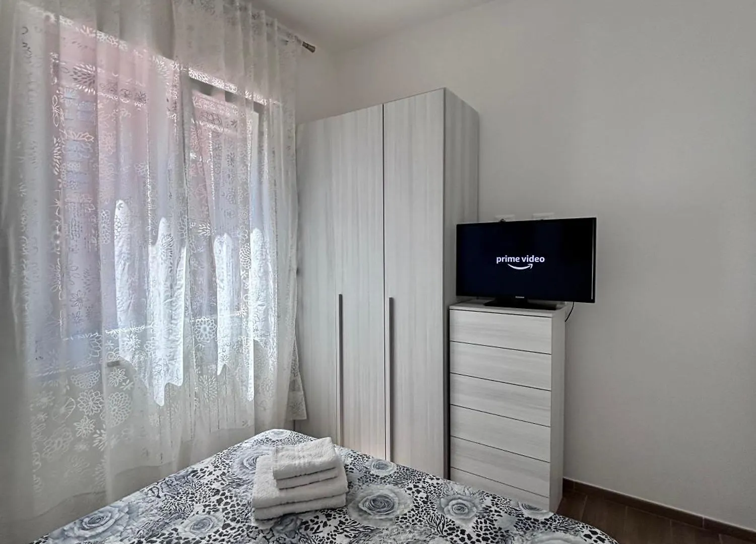Bilocale In Bande Nere-Metro Rossa Duomo Apartment Milan 0*,  Italy
